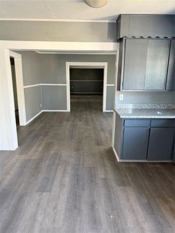 1300 N 8th Street, Baytown, TX 77520