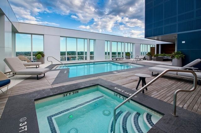 188 Brookline Ave 19B, Boston, MA 02215