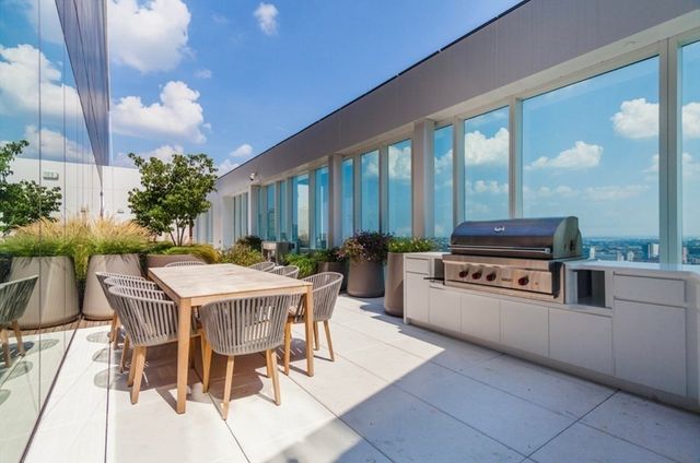 188 Brookline Ave 19B, Boston, MA 02215