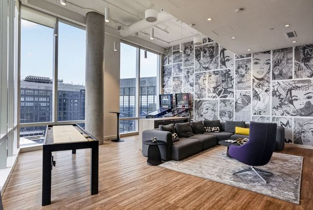 188 Brookline Ave 19B, Boston, MA 02215