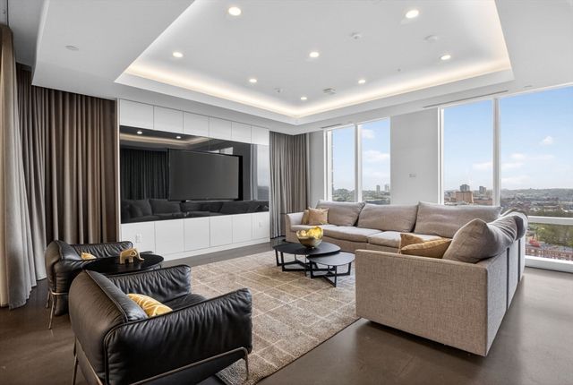 188 Brookline Ave 19B, Boston, MA 02215