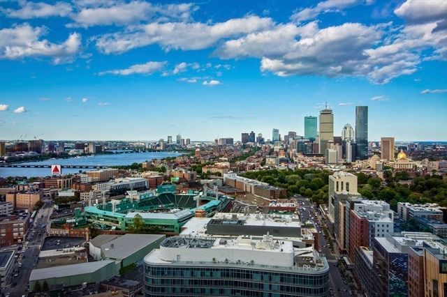 188 Brookline Ave 19B, Boston, MA 02215