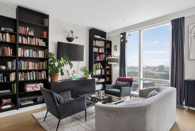 188 Brookline Ave 19B, Boston, MA 02215