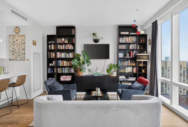 188 Brookline Ave 19B, Boston, MA 02215