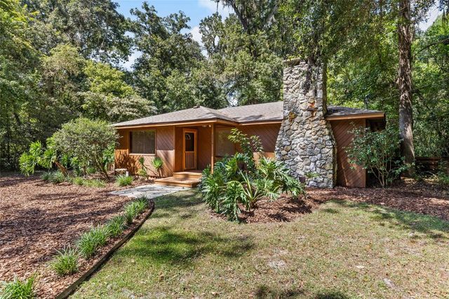 2256 NW 9TH PLACE, Gainesville, FL 32605