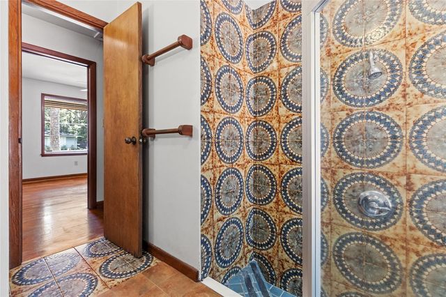 2256 NW 9TH PLACE, Gainesville, FL 32605