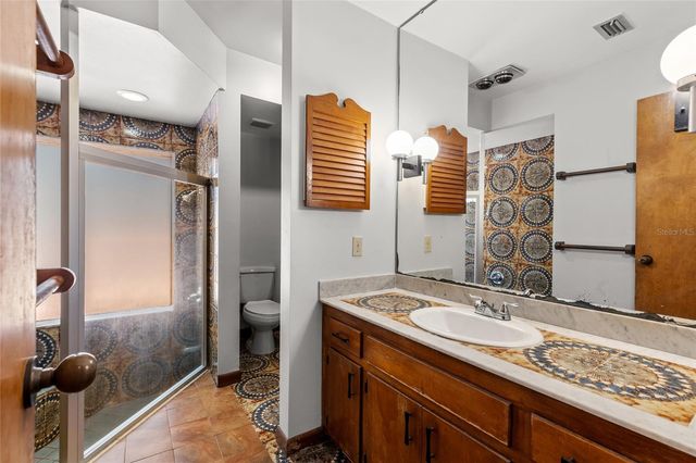 2256 NW 9TH PLACE, Gainesville, FL 32605