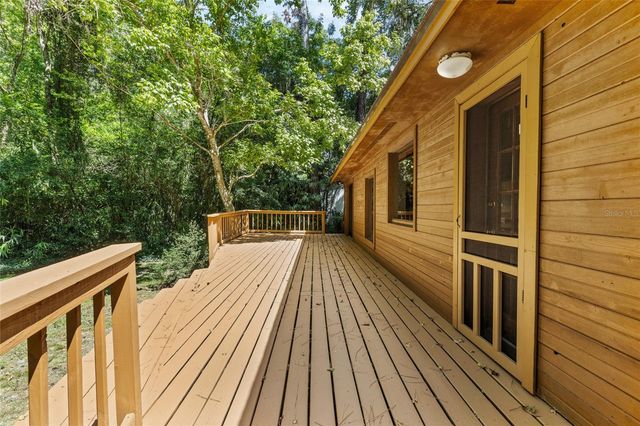 2256 NW 9TH PLACE, Gainesville, FL 32605