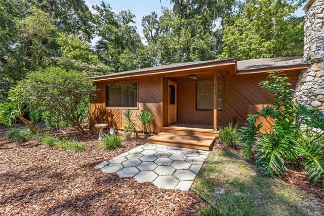 2256 NW 9TH PLACE, Gainesville, FL 32605
