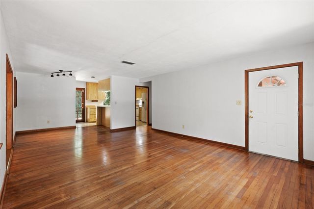 2256 NW 9TH PLACE, Gainesville, FL 32605