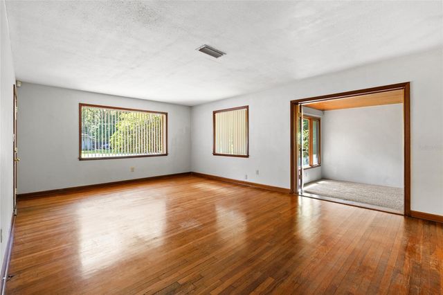 2256 NW 9TH PLACE, Gainesville, FL 32605