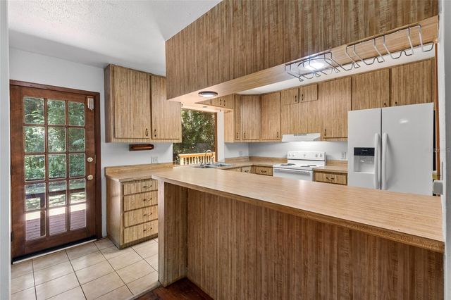 2256 NW 9TH PLACE, Gainesville, FL 32605