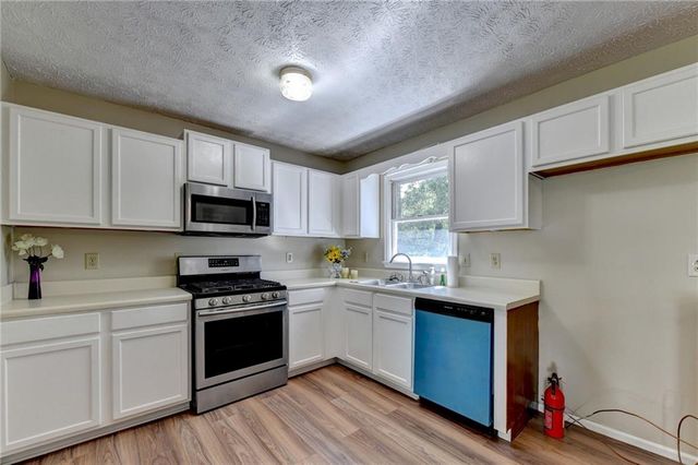 18 Silverthorne Court, Douglasville, GA 30134