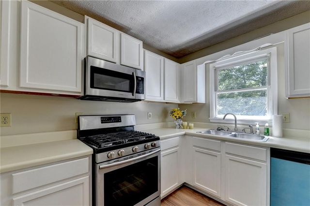 18 Silverthorne Court, Douglasville, GA 30134