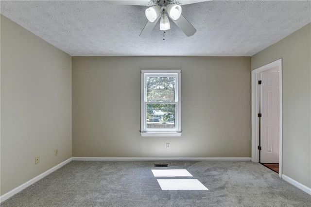 18 Silverthorne Court, Douglasville, GA 30134