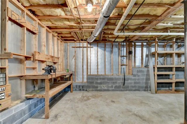 18 Silverthorne Court, Douglasville, GA 30134
