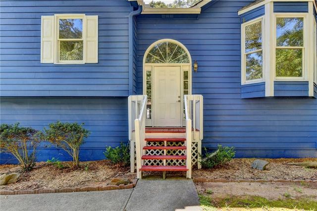 18 Silverthorne Court, Douglasville, GA 30134