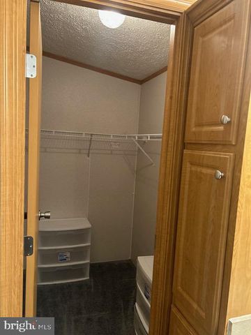 3202 FOXGLOVE LN, Middle River, MD 21220