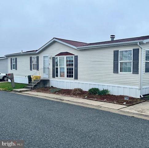 3202 FOXGLOVE LN, Middle River, MD 21220