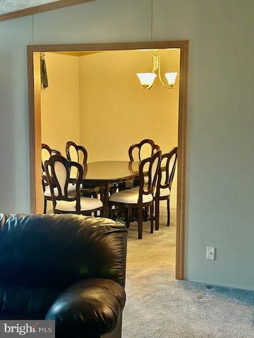 3202 FOXGLOVE LN, Middle River, MD 21220