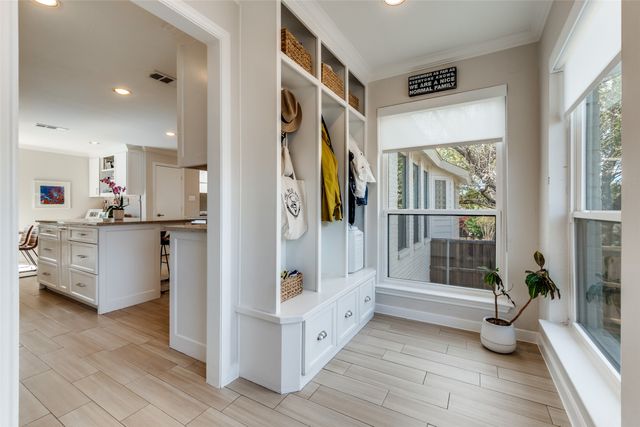 6438 Riverview Lane, Dallas, TX 75248