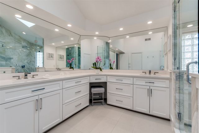 6438 Riverview Lane, Dallas, TX 75248