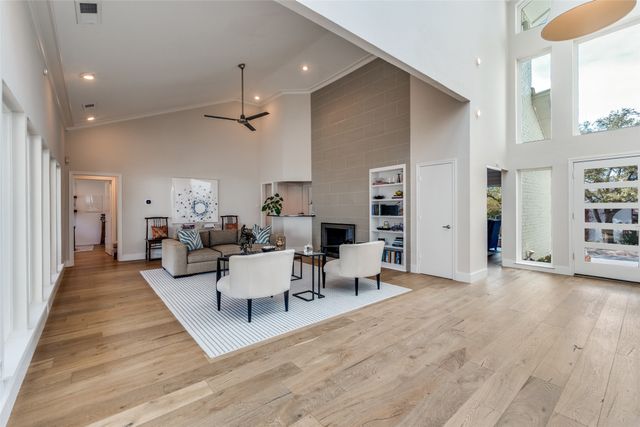 6438 Riverview Lane, Dallas, TX 75248