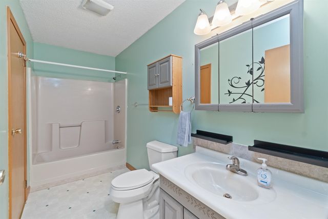 34 Murray Drive, St. Albans City, VT 05478