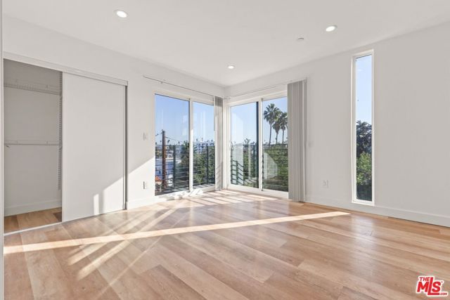 803 N Harvard Boulevard 1, Los Angeles, CA 90029