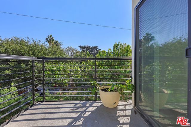 803 N Harvard Boulevard 1, Los Angeles, CA 90029