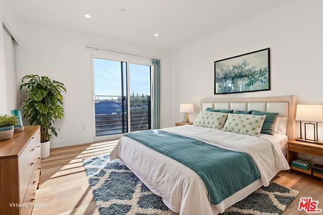 803 N Harvard Boulevard 1, Los Angeles, CA 90029