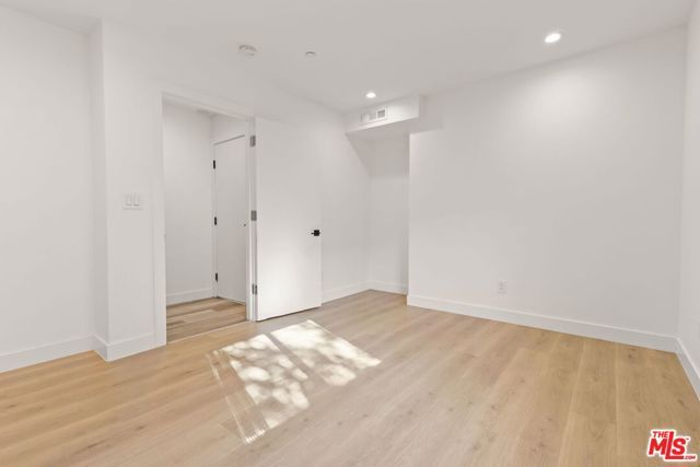 803 N Harvard Boulevard 1, Los Angeles, CA 90029