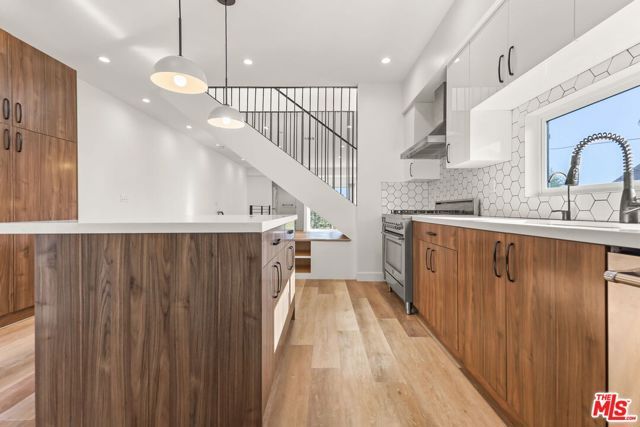 803 N Harvard Boulevard 1, Los Angeles, CA 90029