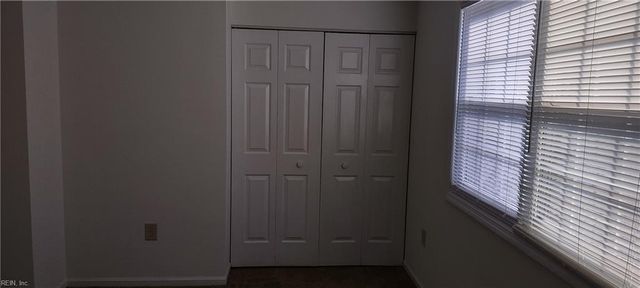 4 Roffman PL, Newport News, VA 23602