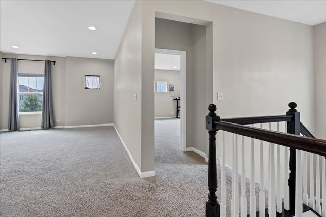 340 Hamilton Road, St. Charles, IL 60175
