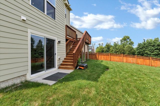 340 Hamilton Road, St. Charles, IL 60175