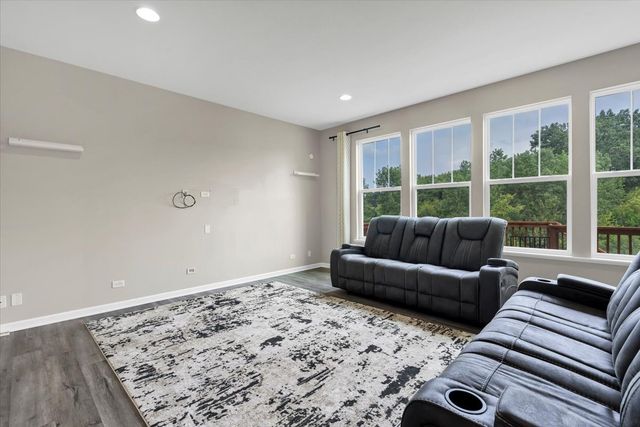 340 Hamilton Road, St. Charles, IL 60175