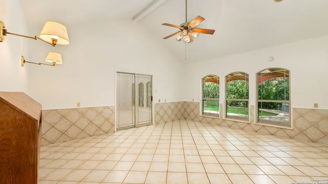 10911 Dedeke, New Braunfels, TX 78132