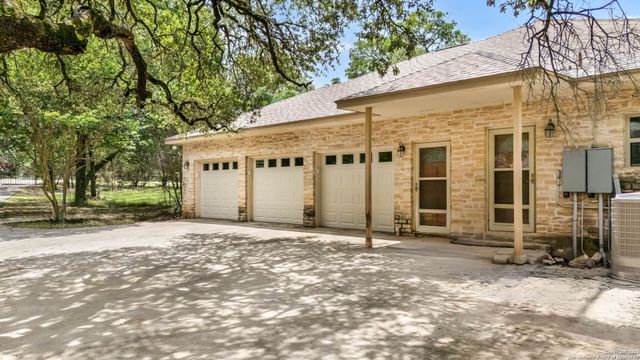 10911 Dedeke, New Braunfels, TX 78132
