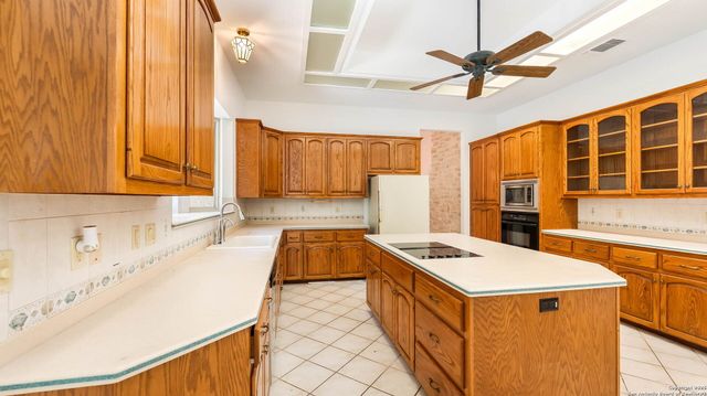 10911 Dedeke, New Braunfels, TX 78132