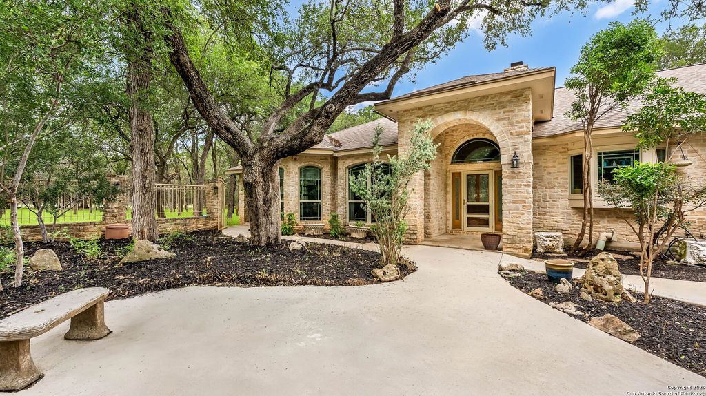 10911 Dedeke, New Braunfels, TX 78132