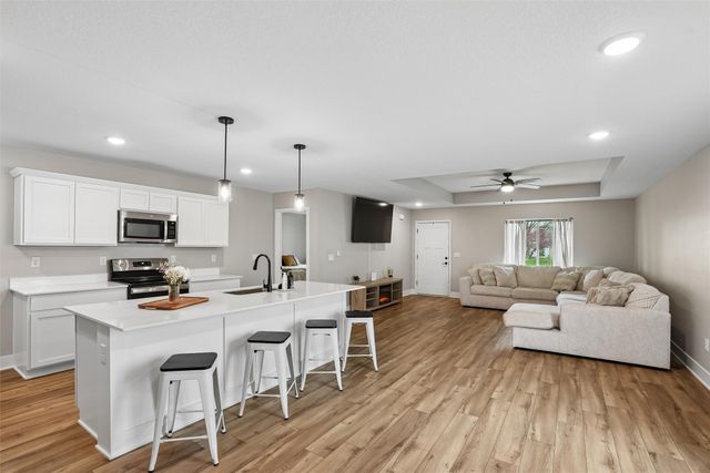 1620 Justice Way, Knoxville, IA 50138