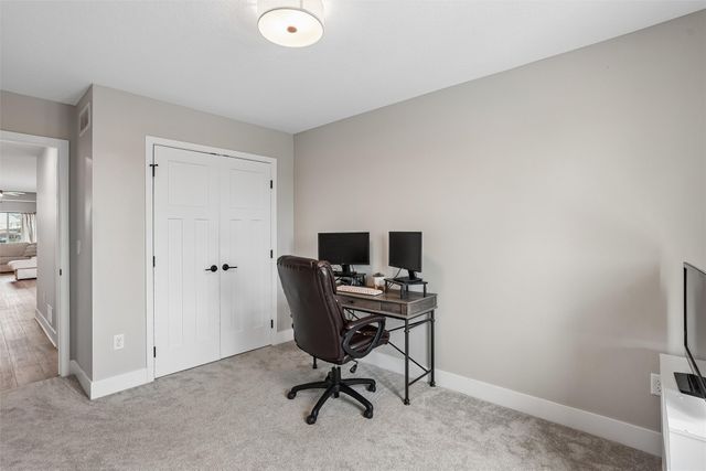 1620 Justice Way, Knoxville, IA 50138