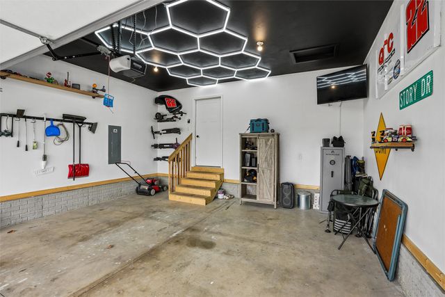 1620 Justice Way, Knoxville, IA 50138