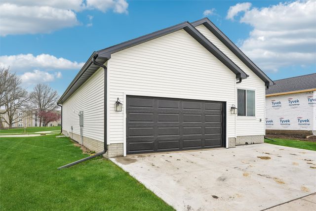 1620 Justice Way, Knoxville, IA 50138