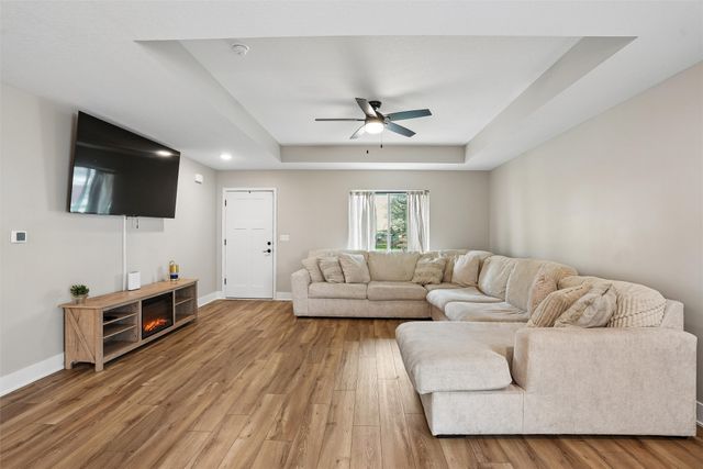 1620 Justice Way, Knoxville, IA 50138