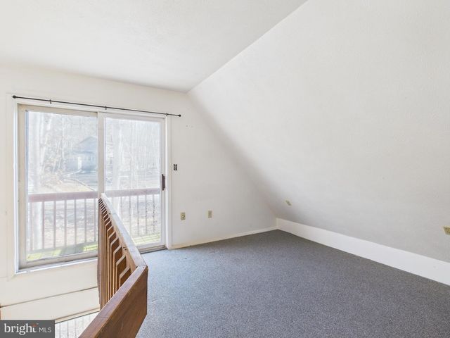 175 SALISBURY RD, Bushkill, PA 18324