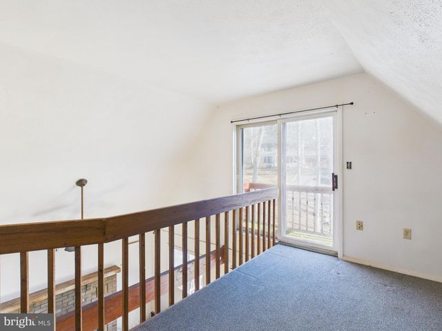 175 SALISBURY RD, Bushkill, PA 18324