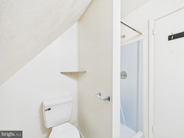 175 SALISBURY RD, Bushkill, PA 18324