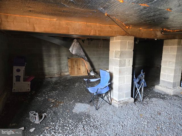 175 SALISBURY RD, Bushkill, PA 18324